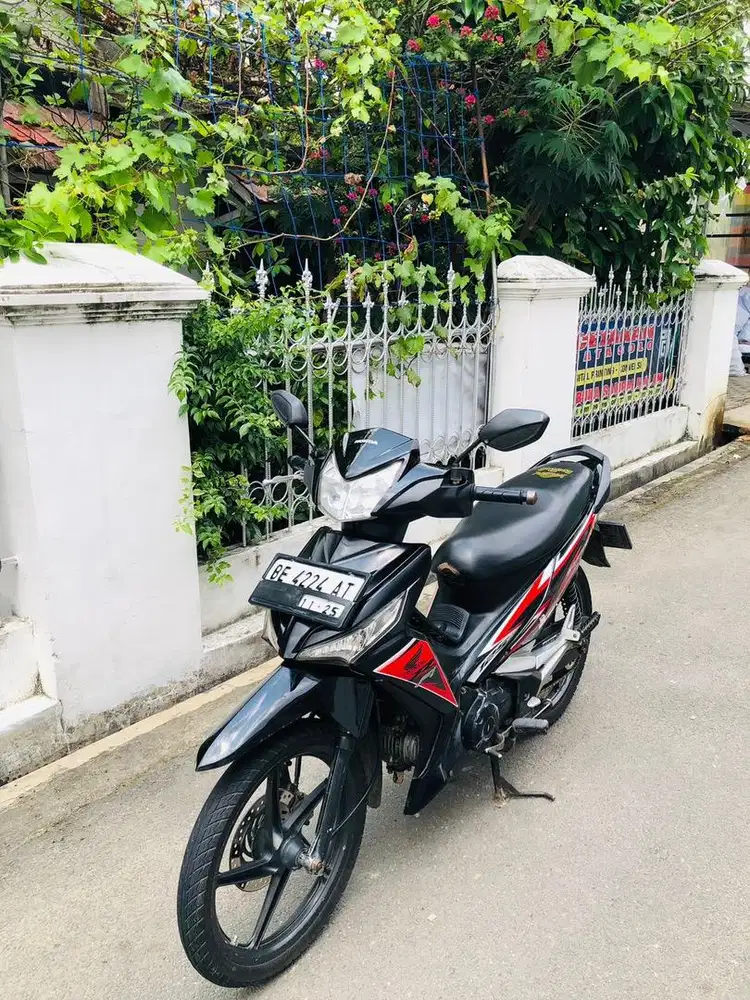 HONDA SUPRA X NEW 125 ISTIMEWA Pajak Hidup