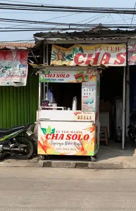 DICARI KARIAWAN ES TEH SOLO