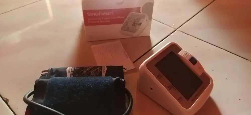 Alat tensi digital sinoheart
