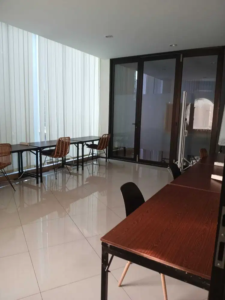Disewakan Kantor Murah  di Wahid Hasyim Jakarta Pusat Lokasi Strategis