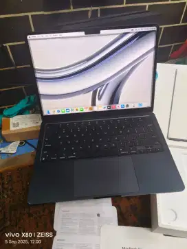 Macbook Air M2 2022 Normal Siap Pakai