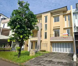 Dijual Rumah Cantik 3 Lantai di Sutera Onyx, Alam Sutera, Tangerang