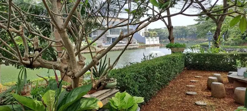 Rumah Mewah View Danau Siap Huni di Pantai Indah Kapuk