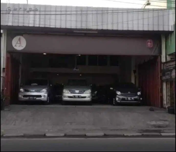 Ruko Ex Showroom di Pinggir Jalan Raya Sultan Agung, Kota Bekasi