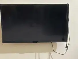 TV merek philips 32 inchi