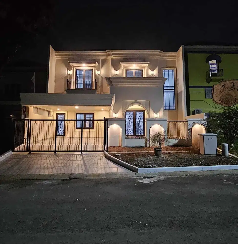 DIJUAL RUMAH SIAP HUNI DENGAN KOLAM RENANG DI KOTA WISATA