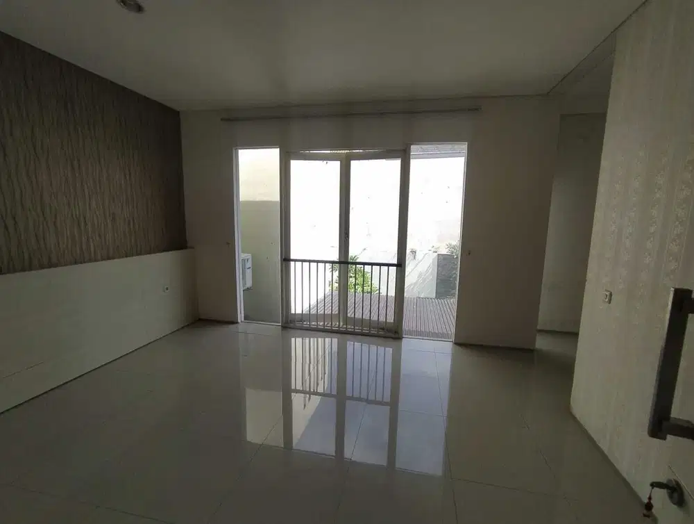 DIJUAL RUMAH ROYAL PARK , CITRALAND