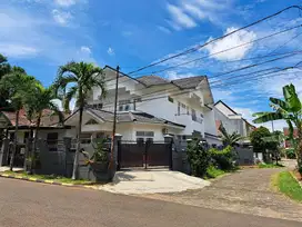 Rumah kos 12 kamar Murah Bagus di Griya Loka, BSD City, Tangerang