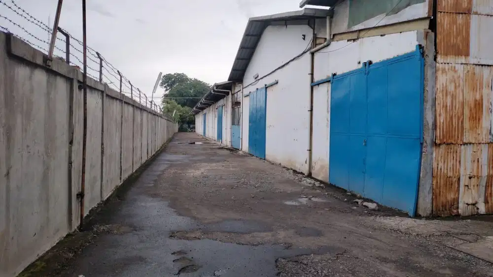 Disewakan Gudang Tanah Luas tanah 1,5 ha dan Bgn 1ha di Warung Gantung