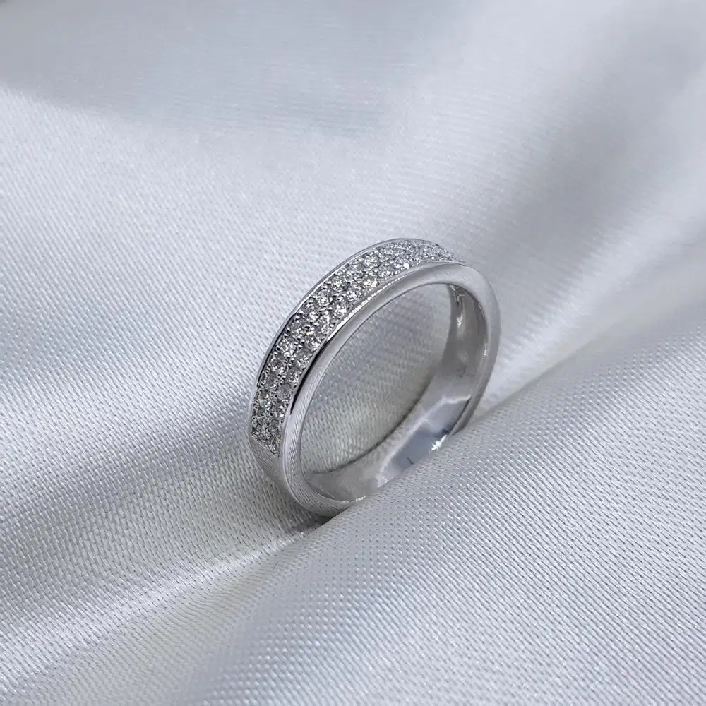 Cincin berlian wanita 18K