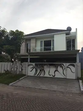 Rumah 2 Lantai Bagus SHM di Citraland Woodland Siap Huni