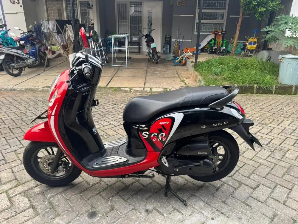 Honda Scoopy Sporty