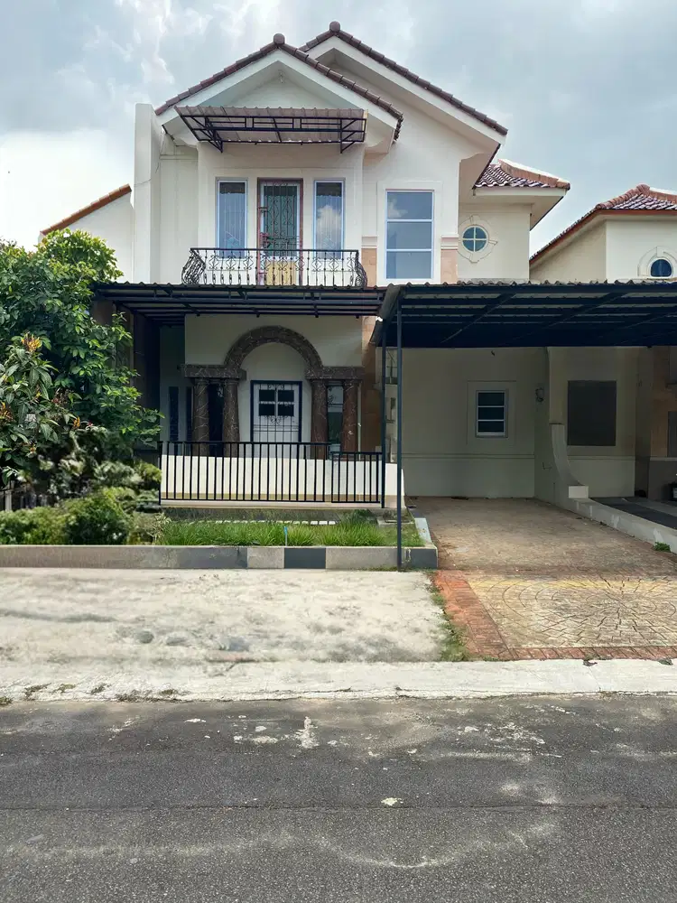 Jual Puri Casablanca 2 Lantai Sertifikat Hak Milik (SHM) Siap Huni