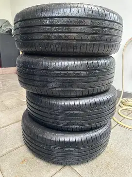 Ban 205/65 R15 goodyear like new