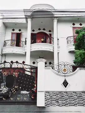 RUMAH DI KEBON NANAS,JAKARTA TIMUR-LOKASI DEKAT JALAN OTISTA RAYA