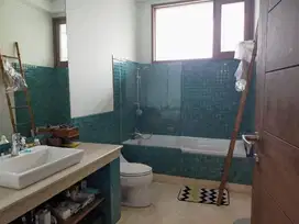 RUMAH PREMIUM  JL DUKUH PATRA PERUMAHAN PATRA KUNINGAN JAKARTA SELATAN