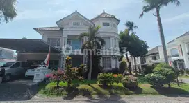 Dijual rumah murah pakuwon city lokasi depan pakuwon city mal surabaya