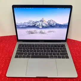 Macbook Pro 13 inch, 2017 Two Thunderbolt 3 Ports Non TouchBar