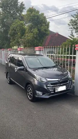 Daihatsu Sigra R deluxe 2018