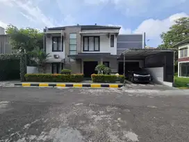 Rumah Mewah di Cluster Elite Colomadu Gonilan Kartasura Solo