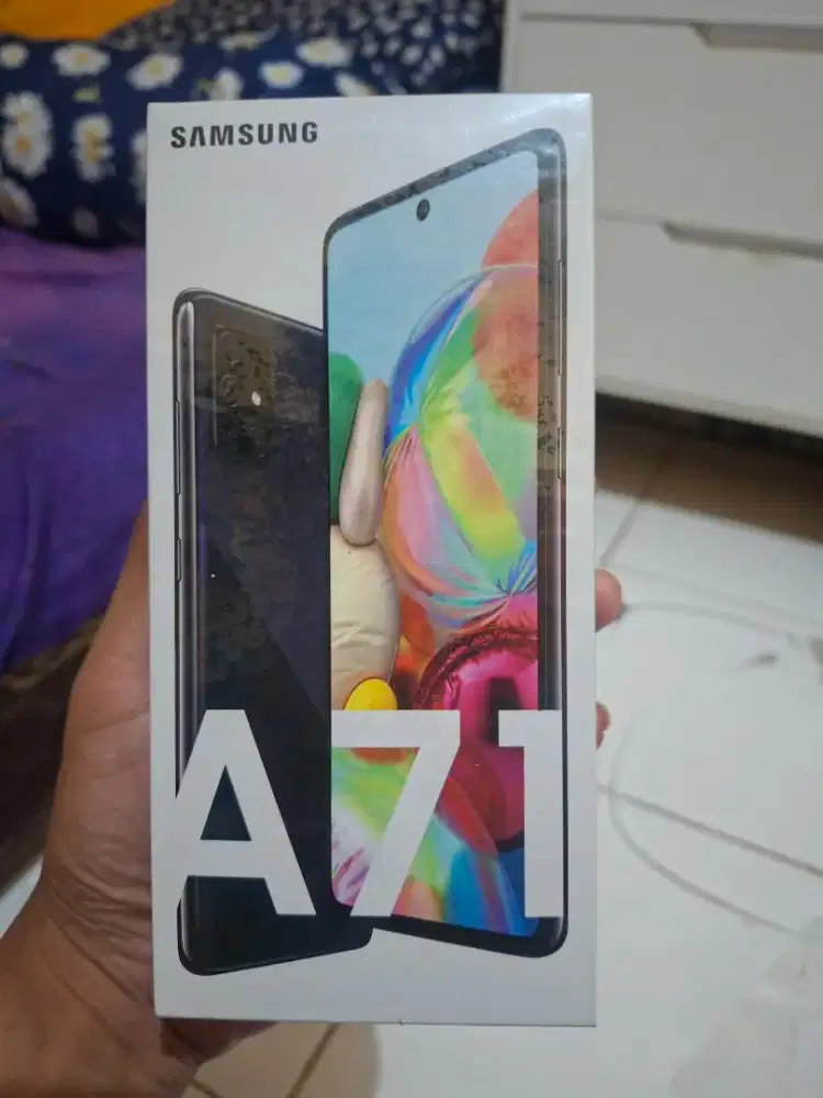 Samsung a71 ram.8  128 gb
