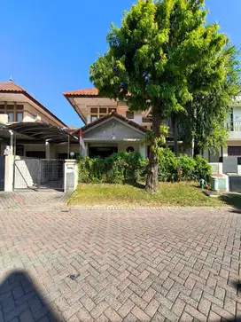 Rumah 2 Lantai Bagus SHM di Graha Famili  Siap Huni