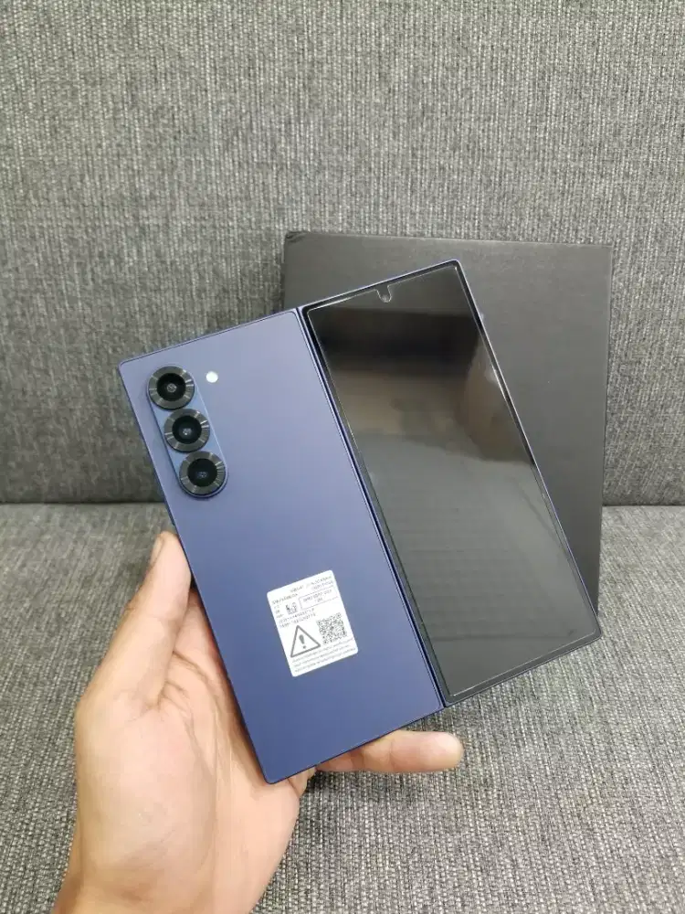 Samsung Z Fold 6 12/512 GB Garansi Januari 2026