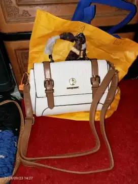 Dijual tas tangan merk foxbozz