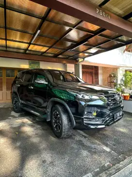 For Sale: Toyota Fortuner 2.8 GR Sport A/T 2022