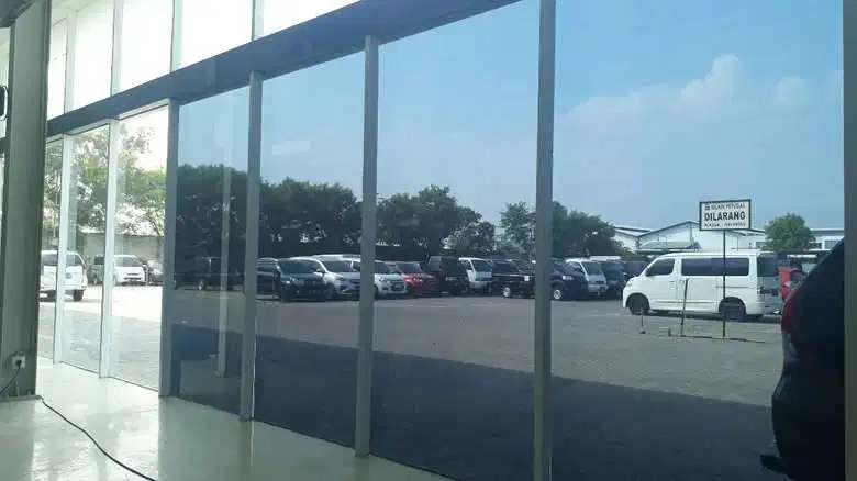 Kaca film rumah. Kaca film gedung. Kaca film jendela kacafilm kantor