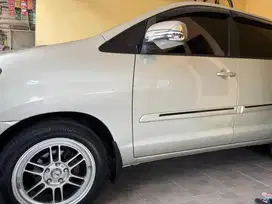 Toyota Kijang Innova 2012 Diesel