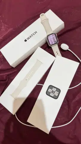 JUAL BUTUH CEPET (BUAT NAMBAH BIAYA NIKAH) APPLE WATCH SE GEN 2