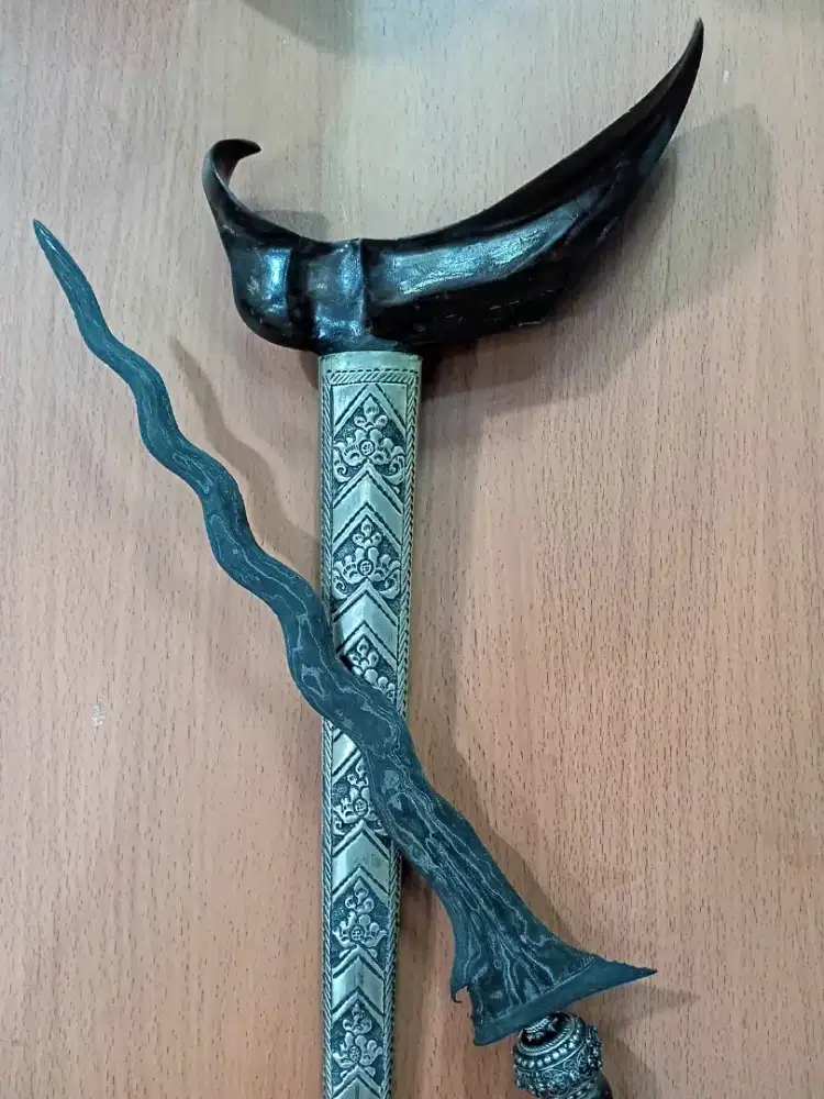 Keris Sepuh Sabuk Inten Pamor Ngulit Semongko