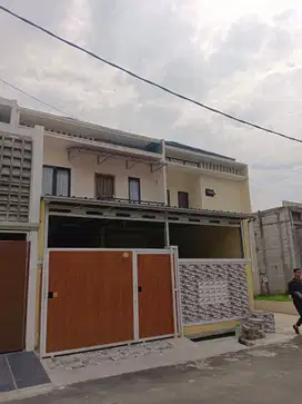Rumah siap huni 2 lantai harga murah dekat stasiun Bojonggede