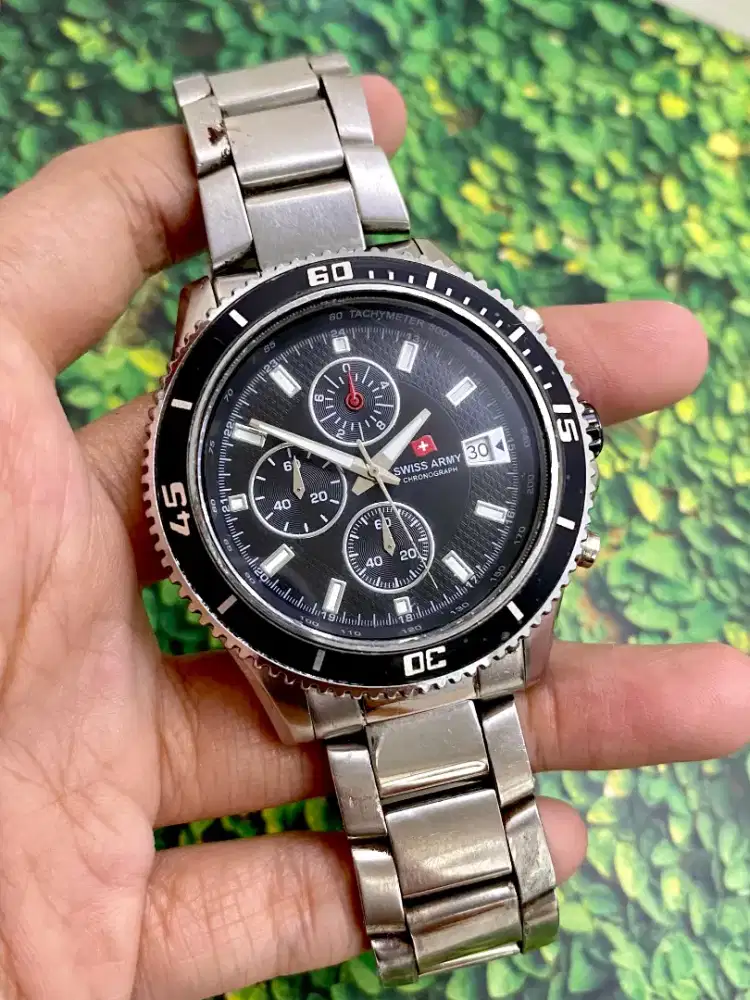 Jam tangan Swiss Army
