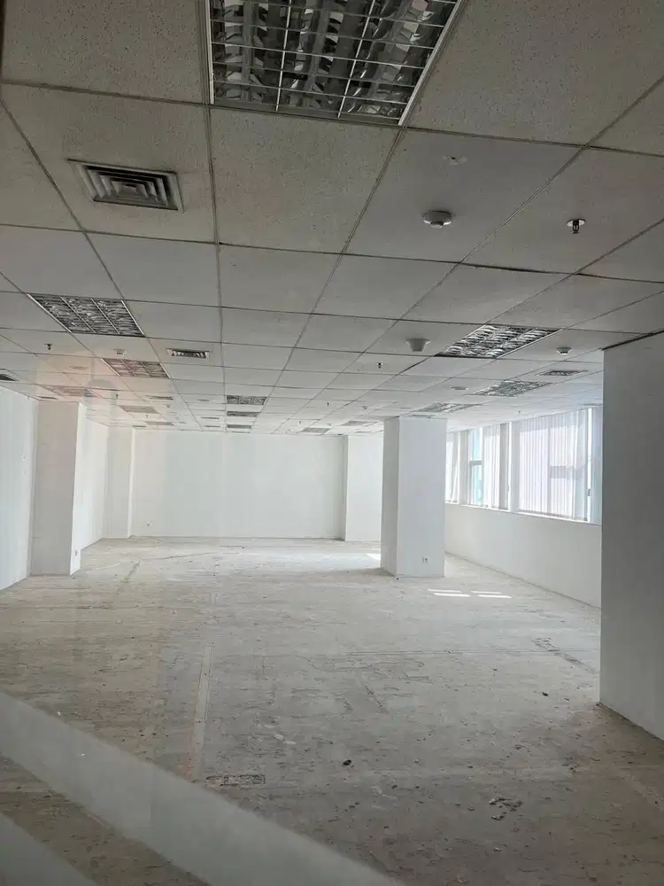 SEWA KANTOR DI JAKARTA UTARA KELAPA GADING 170M2 BARE 130K NEGO