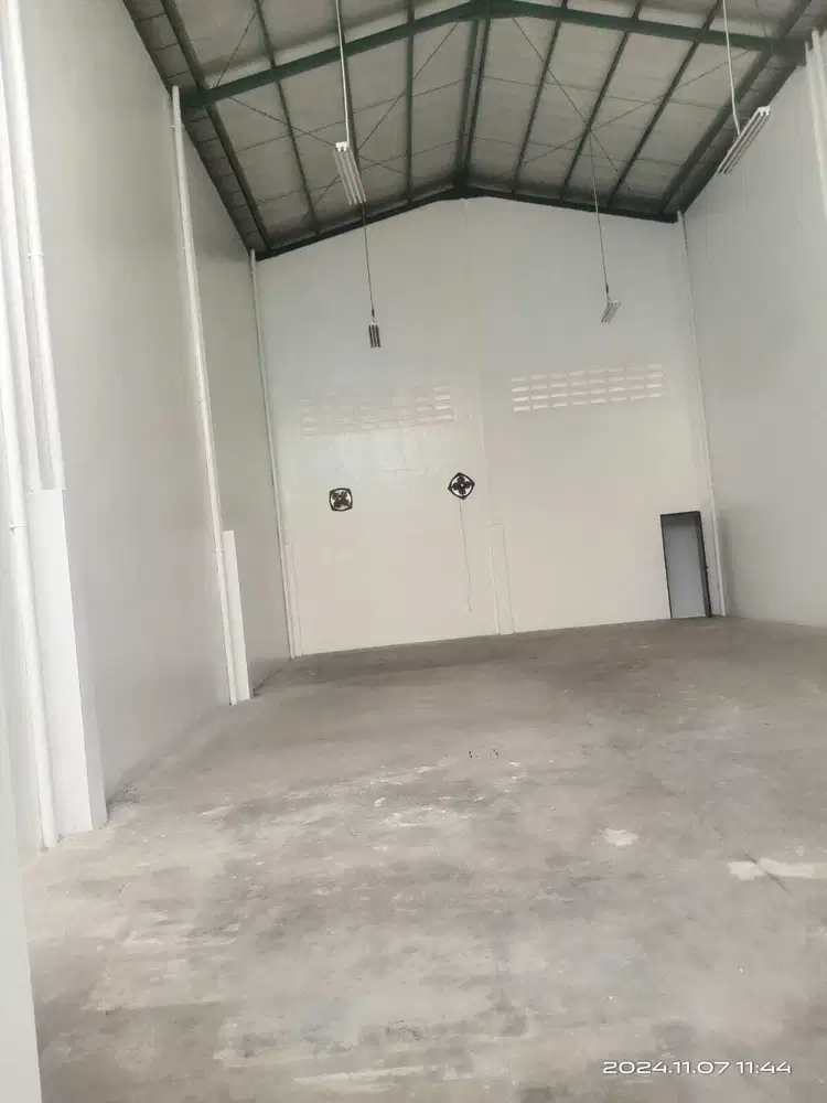 DISEWAKAN CEPAT GUDANG (GANDENG 2 ) DI BIZPARK DAAN MOGOT