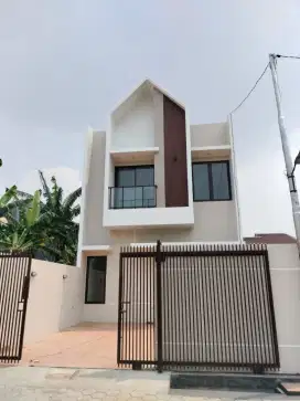 Di jual rumah mewah dalam komplek di kodau jatimekar