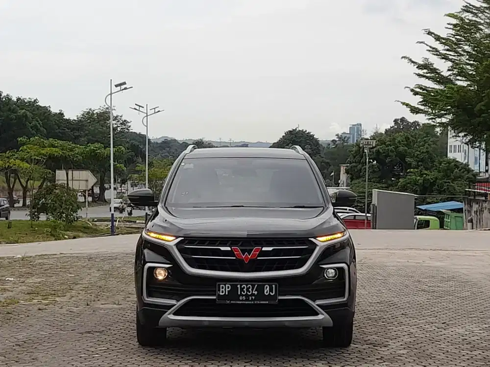WULING ALMAZ  AUTOMETIC  TURBO  PAJAK HIDUP  STNK BPKB LENGKAP