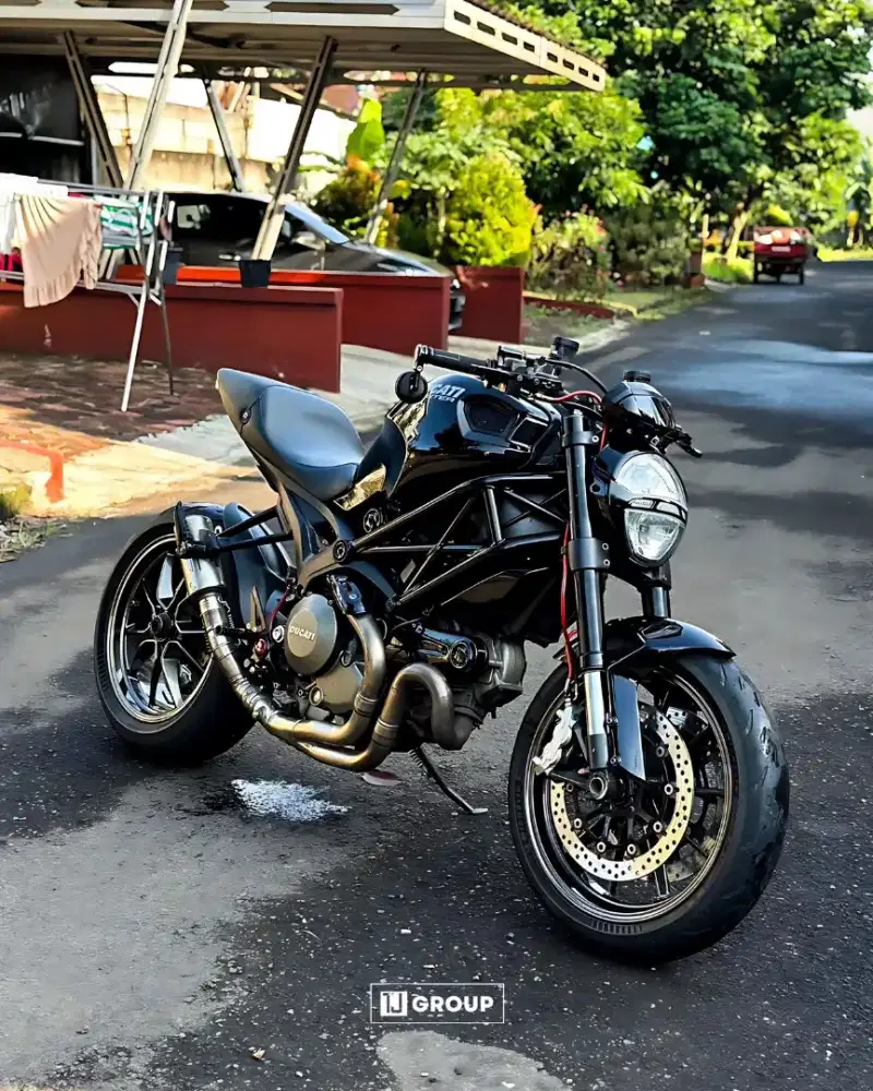 FOR SALE!! DUCATI MONSTER 1100 EVO 2014