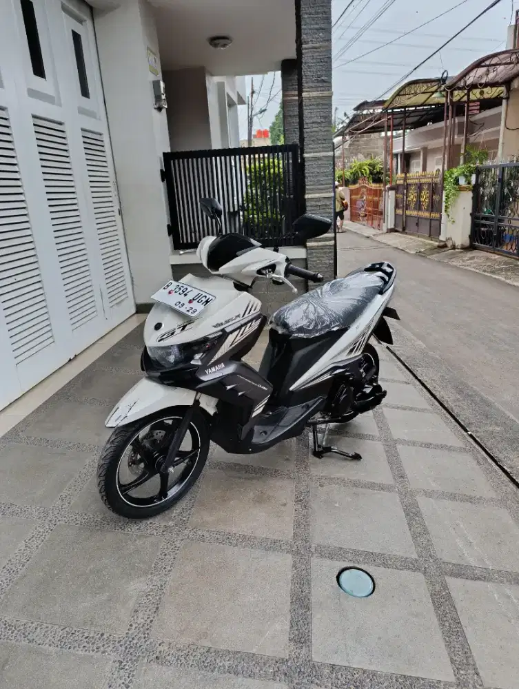 Bissmillah dijual motor Yamaha Xeon GT 2014 istimewa