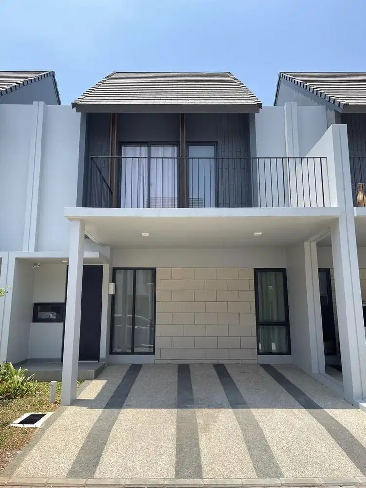 Rumah Siap Huni Hadap Selatan di Cluster Wisteria, JCC, Jakarta Timur