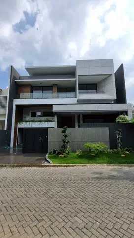 Rumah Royal Park, Citraland  STRATEGIS, BOULEVARD, MEWAH, SIAP HUNI