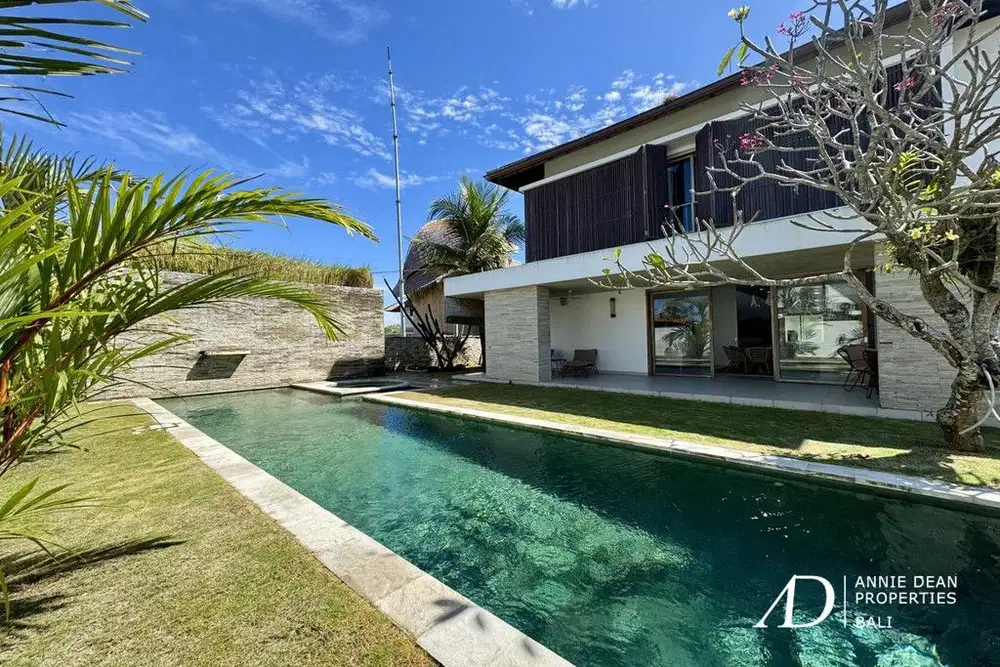 FREEHOLD 4-BEDROOM MODERN VILLA IN CEMAGI-CLOSE TO THE BEACH