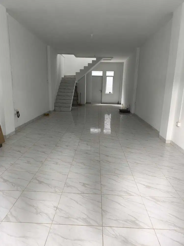 Ruko/Ruang Usaha Strategis Baru Siap Pakai di Jalan Karapitan Bandung