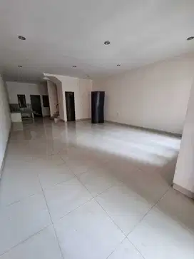 Disewakan Ruko Baru Lokasi Strategis daerah rame di Kelapa Gading