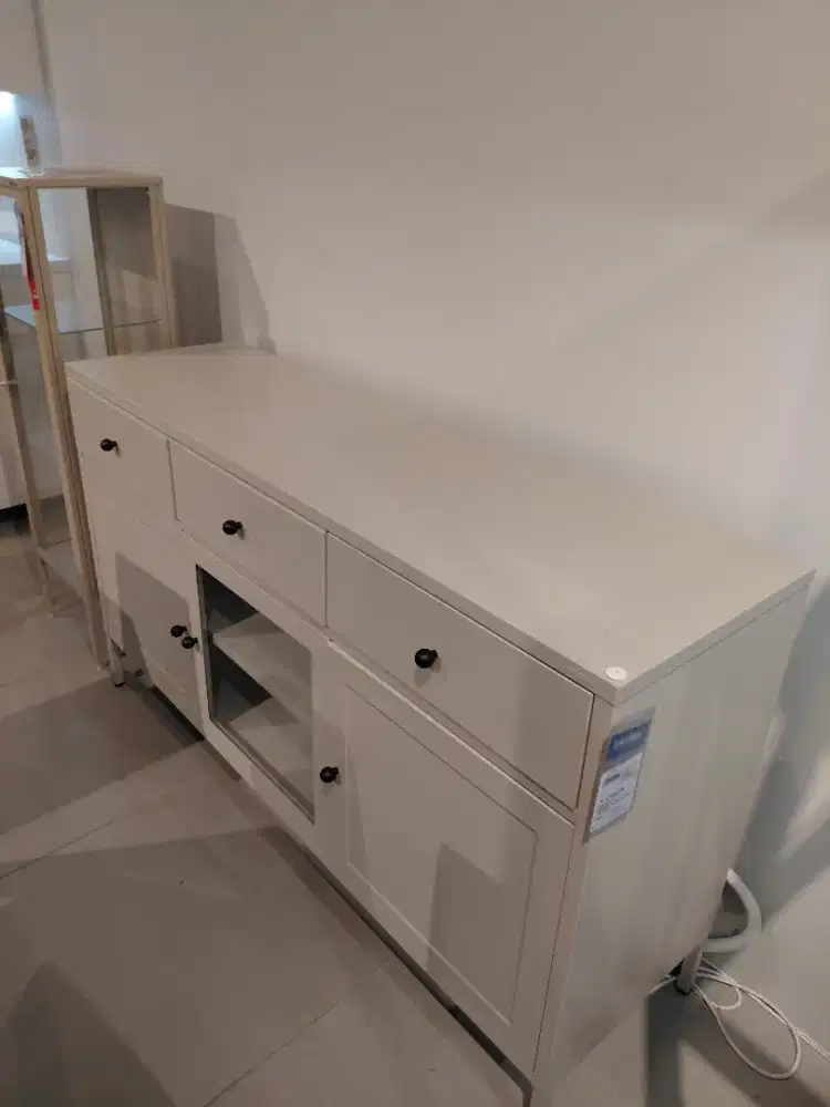 POLAND CABINET 140X40X81