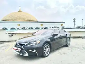 Lexus ES300H Tahun 2015 Facelift Automatic Hitam