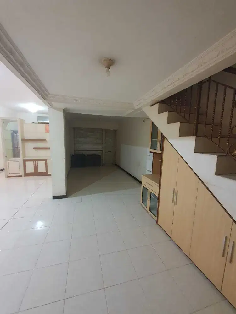 Dijual rumah karang Asem hitung tanah