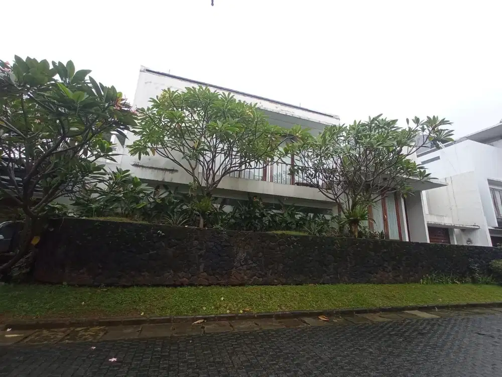 Rumah Minimalis Hadap Timur di Kemang Timur Raya, Jakarta Selatan